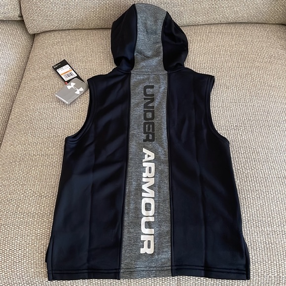 New Under Armour Sleeveless Hoodie - Picture 2 of 5